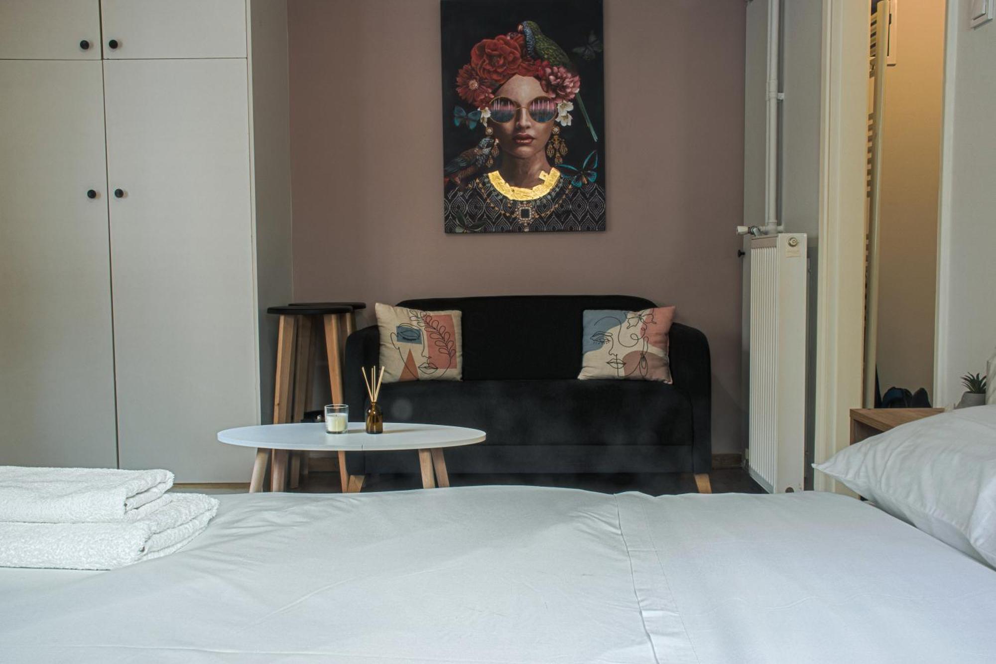 Exarcheia Urban Studio Apartment เอเธนส์ ภายนอก รูปภาพ