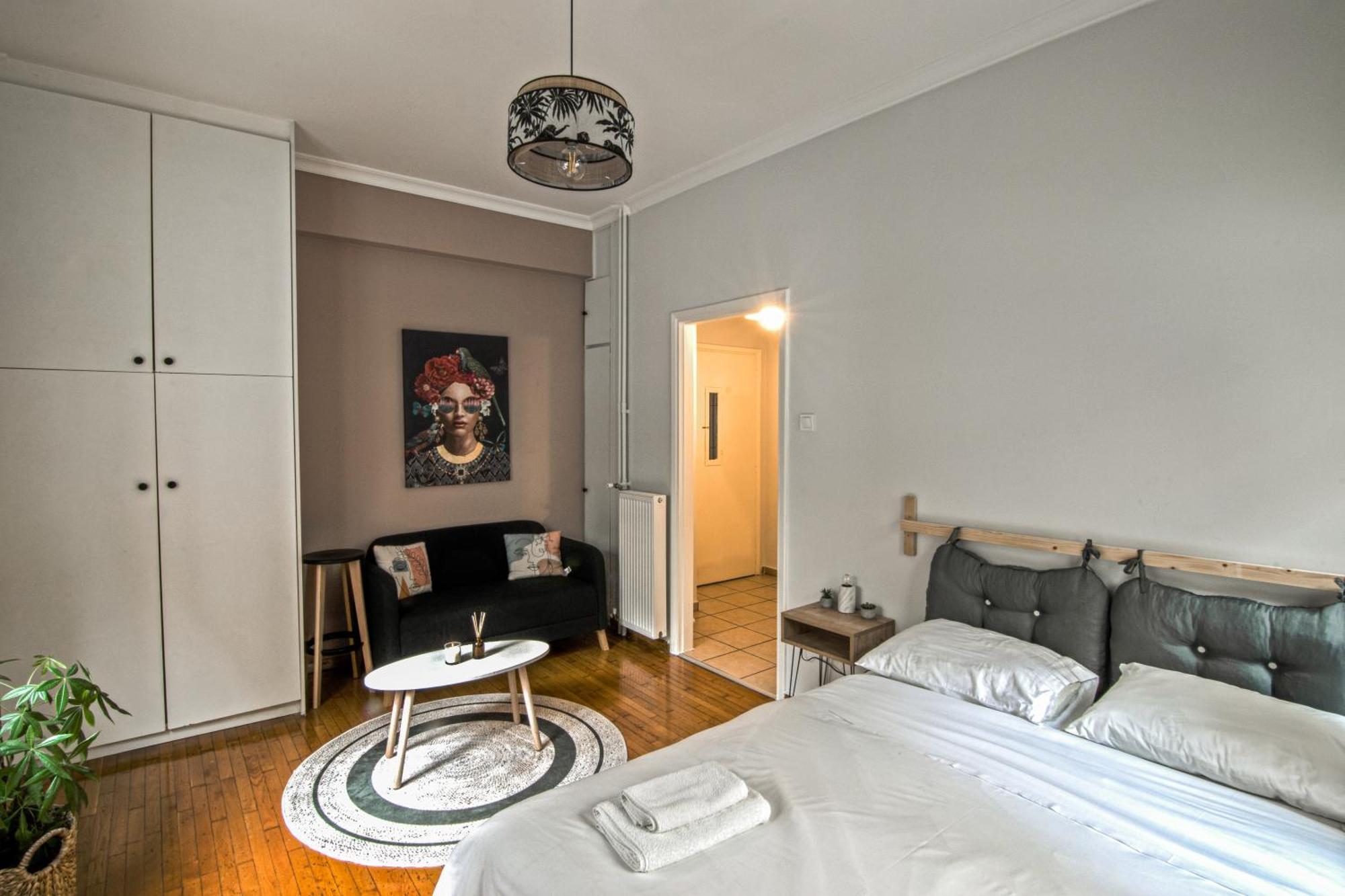 Exarcheia Urban Studio Apartment เอเธนส์ ภายนอก รูปภาพ